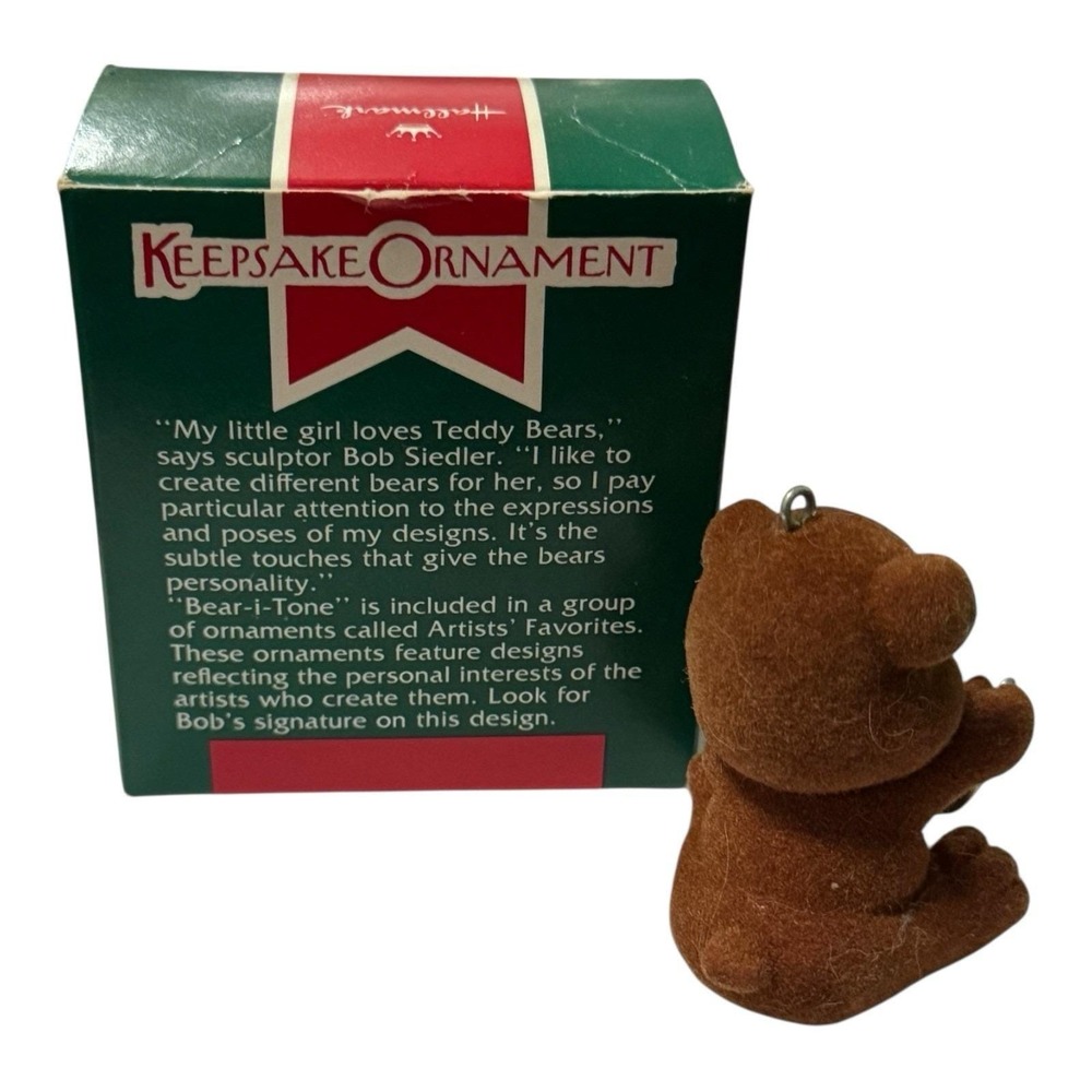 1989 Hallmark Artists' Favorites Bear-I-Tone Handcrafted Christmas Ornament - Picture 2 of 3